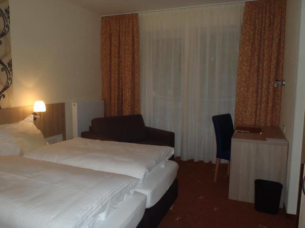 Schade'S Wohlfuehlhotel 서브 외부 사진